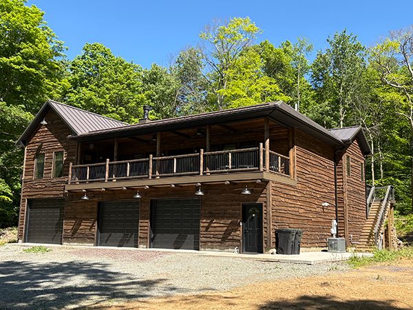 Big Dog Lodge, a timber lodge among the trees